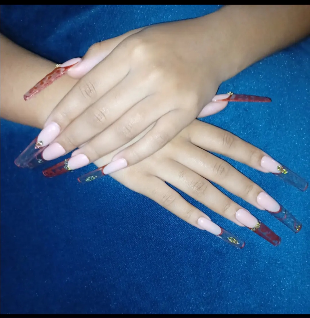 Custom press-on nail set